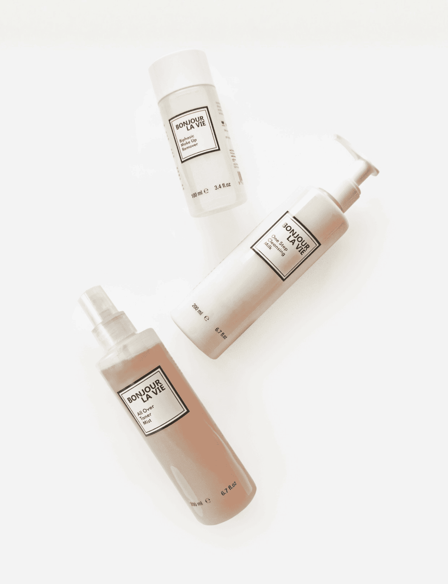 I Prodotti della detersione di Bonjour La Vie: Latte Detergente, Struccante Bifasico e Tonico Mist