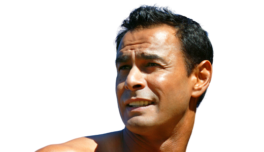 Uomo cheguarda a nuova soluzione per il suo benessere