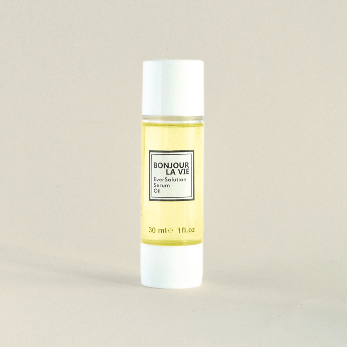 Flacone da 30 ml con tappo bianco e flacone trasparente di EverSolution Serum Oil di Bonjour La Vie.