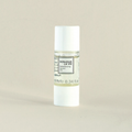 Flacone da 10 ml con tappo bianco e flacone trasparente di Rebalancing Serum Oil di Bonjour La Vie.
