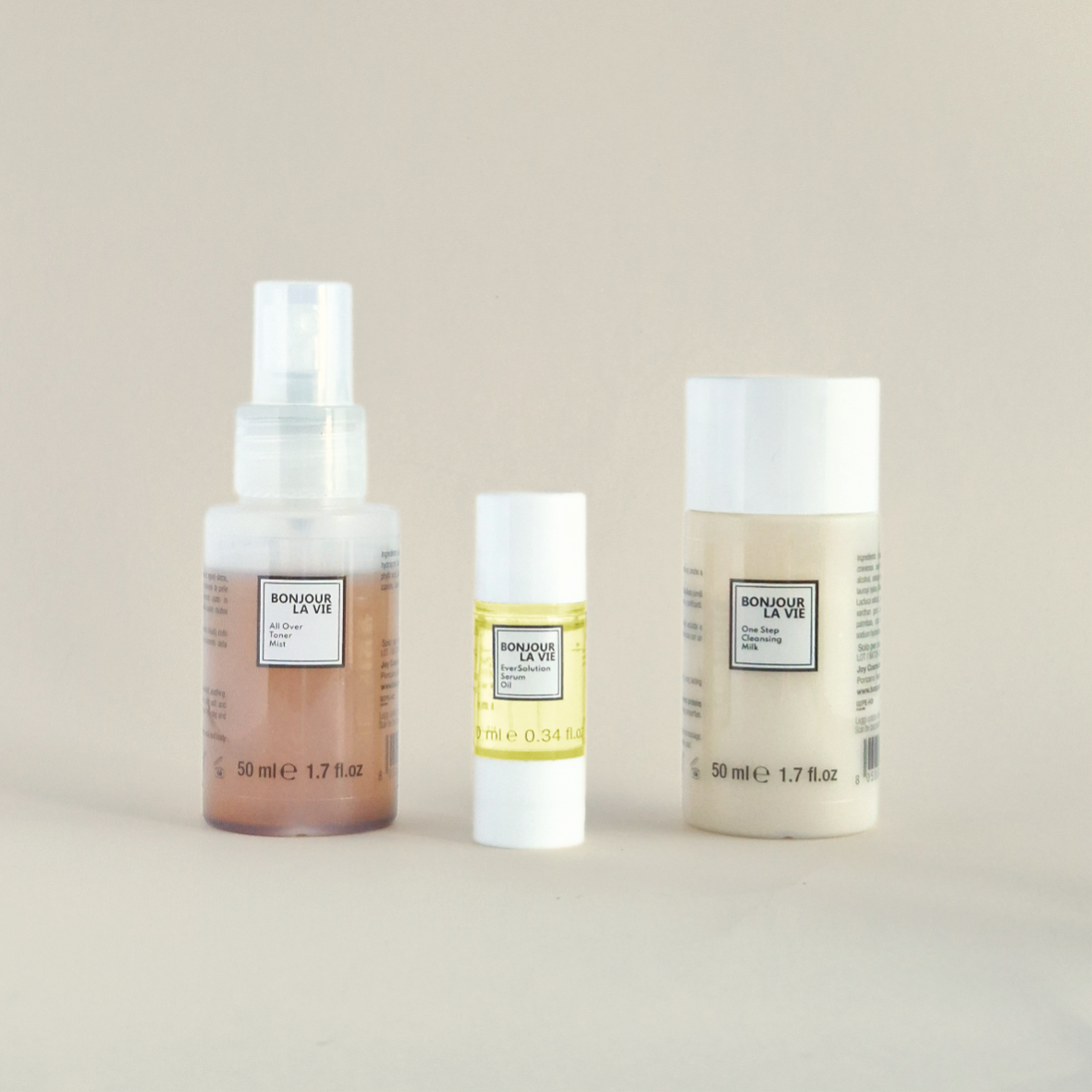Rituale Origini Bonjour La Vie con One Step Cleansing Milk, All Over Toner Mist e EverSolution Serum Oil in formato discovery.