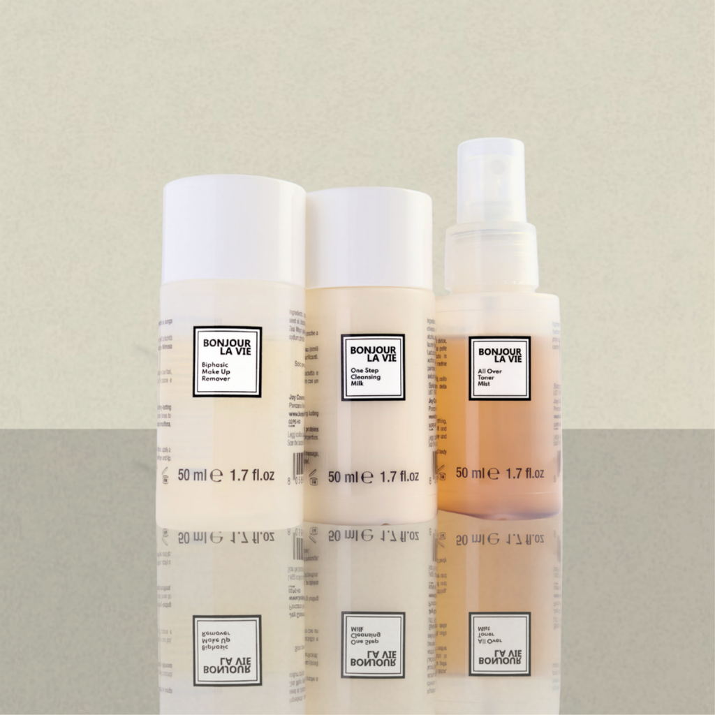 Prodotti Bonjour La Vie abbinati: Biphasic Make Up Remover, One Step Cleansing Milk e All Over Toner Mist 50 ml.