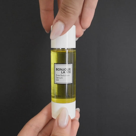 Breve video che mostra la texture sulla mano e come funziona il contagocce integrato
