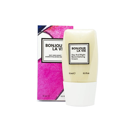 Immagine frontale dell'astuccio e del flacone di Day And Night BioRevitalizing Cream 15 ml - 0.5 fl.oz.